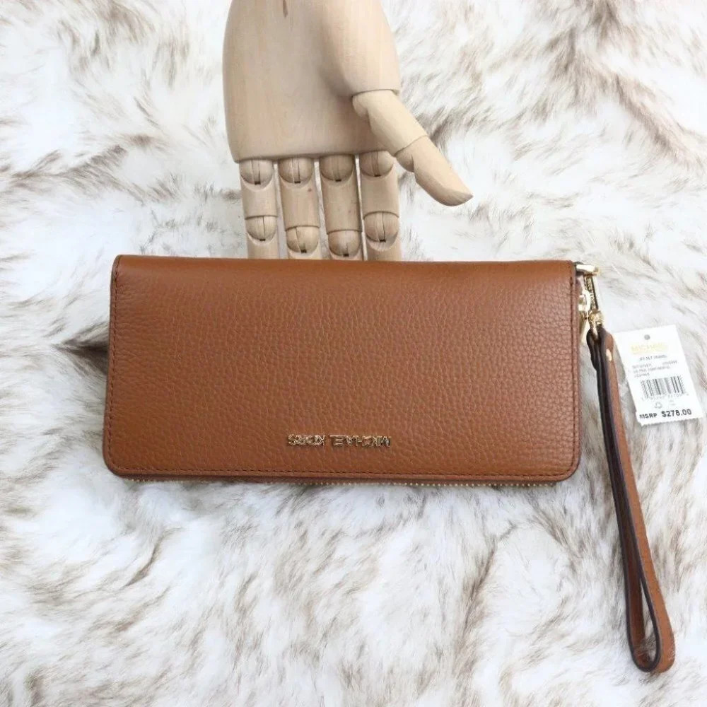Michael Kors Jet Set Travel Large Travel Continental Wristlet Wallet Luggage